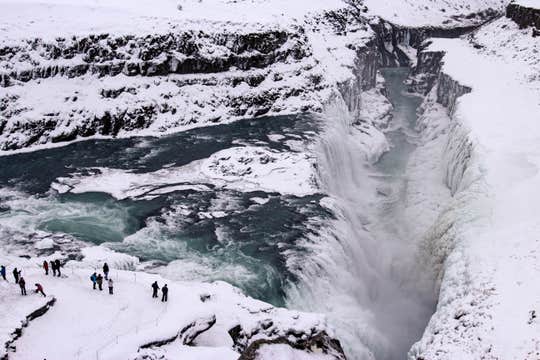 Guided Golden Circle Tour with Kerid Crater, Laugaras Lagoon, and Transfers from Reykjavik