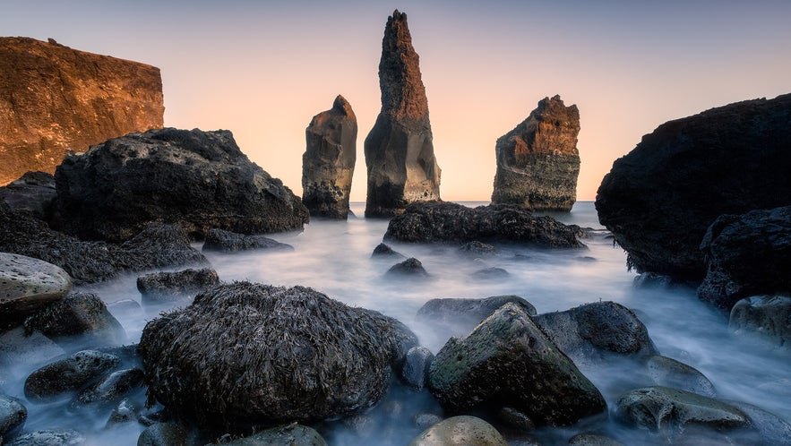 The Valahnukar cliffs on the Reykjanes peninsula offer some stunning photo opportunities