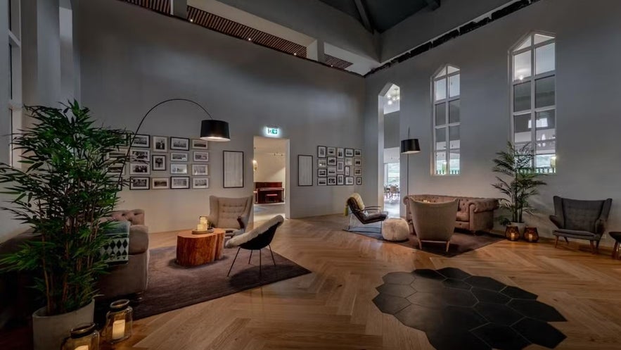 The seating area of Hotel Geysir is inviting and stylish