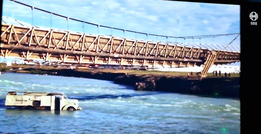 The temperamental Giantess J&oacute;ra in J&oacute;rukleif and the Lava Pots by Selfoss in South Iceland