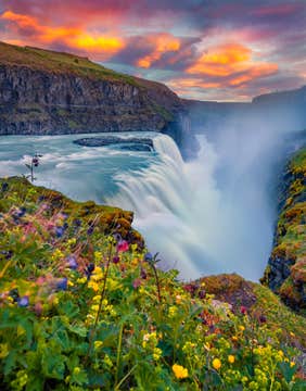 Golden Circle Day Tour from Reykjavik with Local Surprise and English Guide