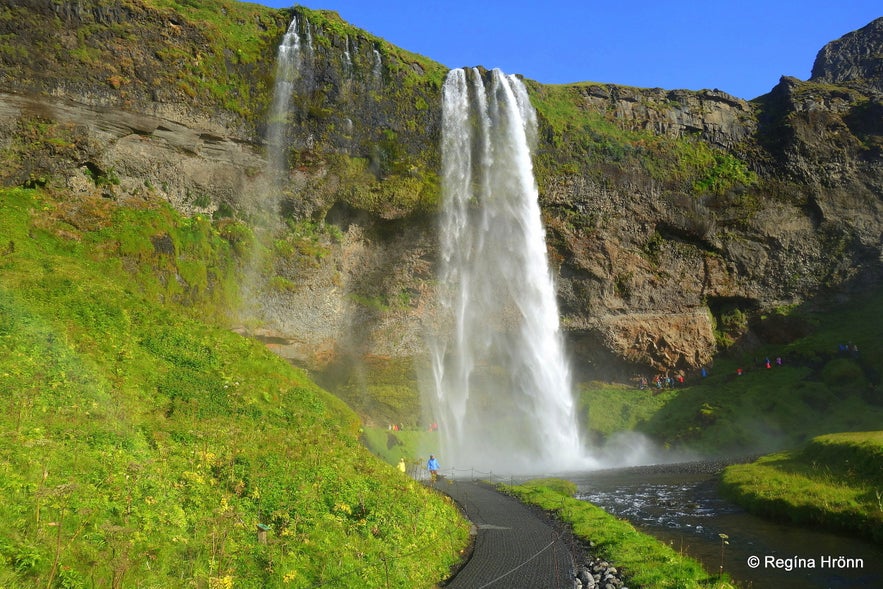 Seljalandsfoss waterfall