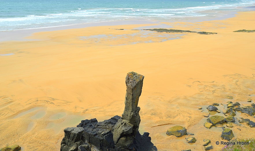 Raudisandur è una bellissima spiaggia nei Fiordi Occidentali