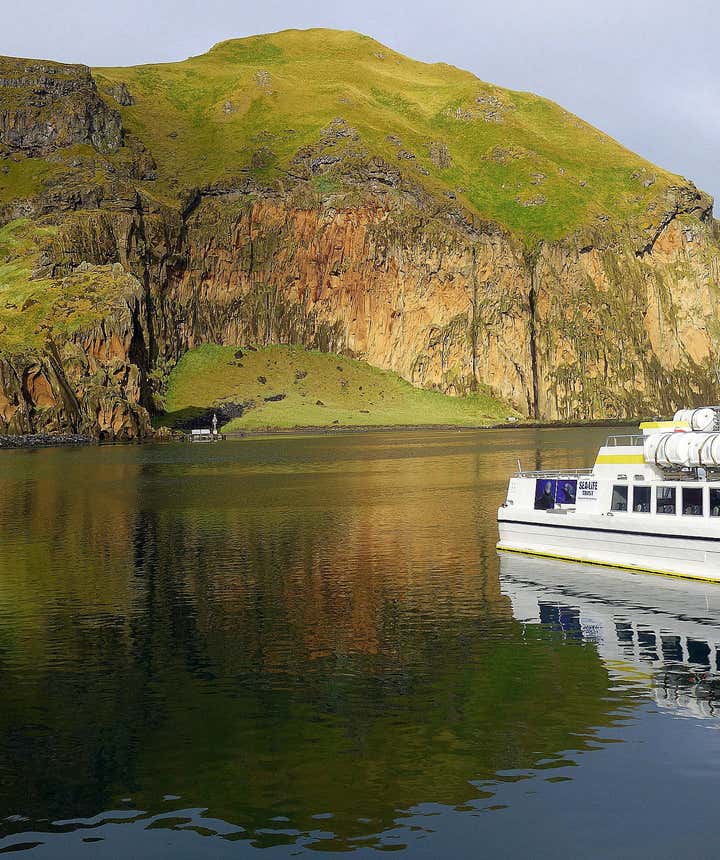 A modern-day Viking - the Heroic Deed of the Fisherman Guðlaugur Friðþórsson in the Westman Islands