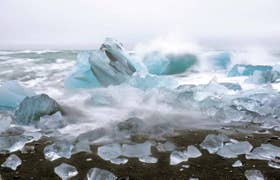 Winter Wonderland 9-Day Northern Lights Adventure Tour Around Iceland from Reykjavik