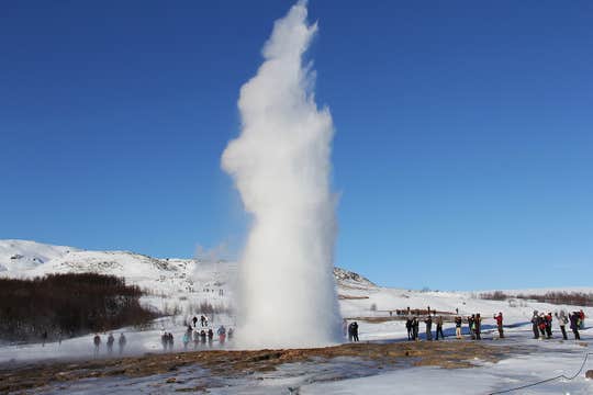 10-Hour Golden Circle & Super Jeep Combo Tour Starting from Reykjavik