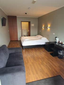 Studio 22