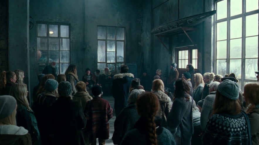 L'ancienne usine de harengs devenue hôtel de ville dans la scène de Justice League tournée dans les fjords de l'ouest de l'Islande.