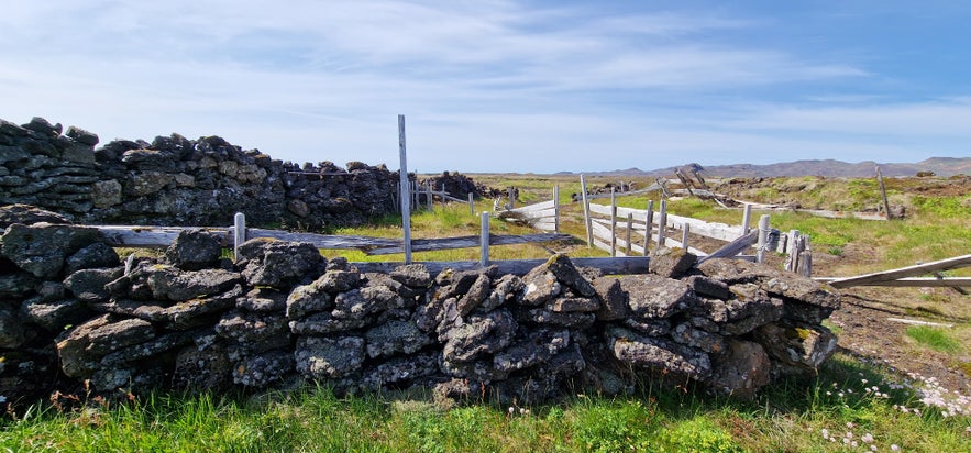 The Folklore of Kr&yacute;sa and Herd&iacute;s 
& 
a Hike on St&oacute;ra-Eldborg & Litla-Eldborg
