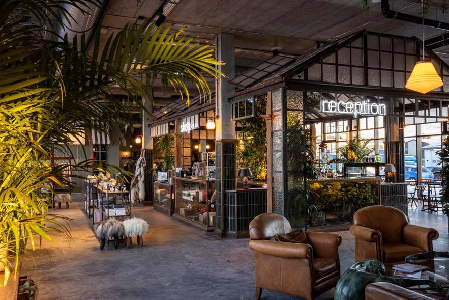 ร้านบูติกภายใน Greenhouse Hotel and Food Hall ในไอซ์แลนด์ จำหน่ายของขวัญและสินค้าท้องถิ่น
