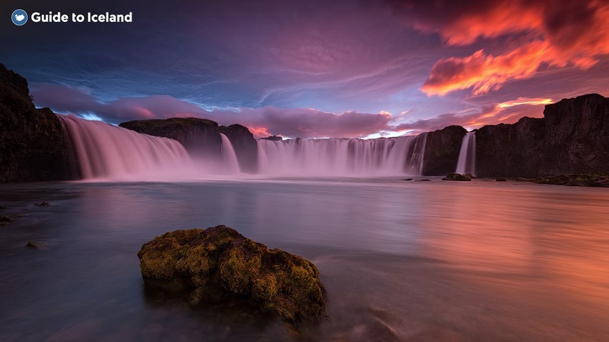 Godafoss-vandfaldet er et af de smukkere steder langs Islands Ringvej