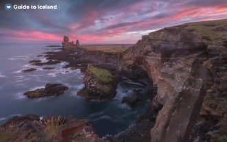 Scogliere di Londrangar: una meraviglia geologica unica lungo la splendida penisola islandese di Snaefellsness.