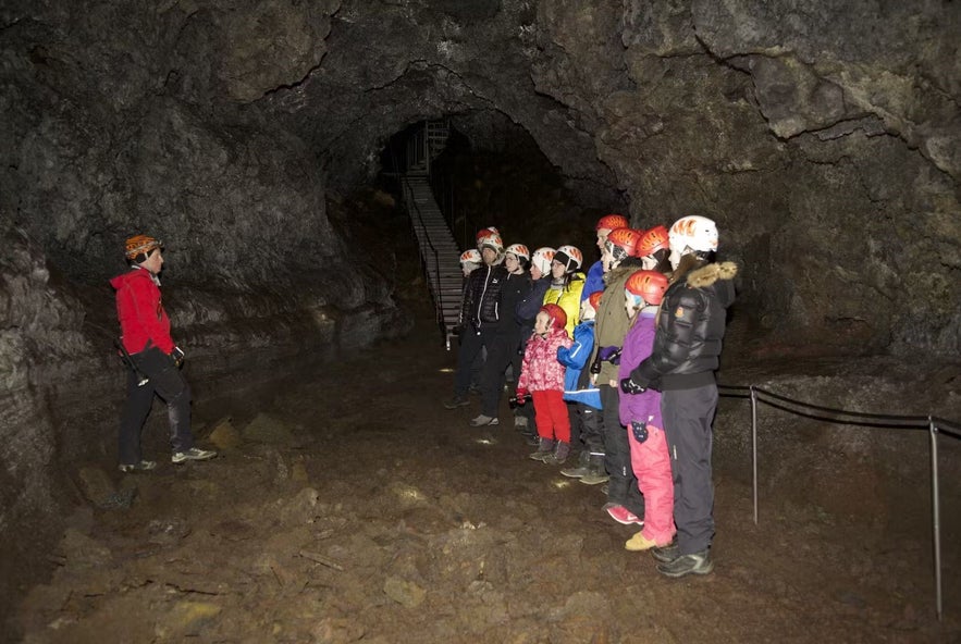La cueva de Vatnshellir es un lugar de visita obligada en la península Snaefellsnes.