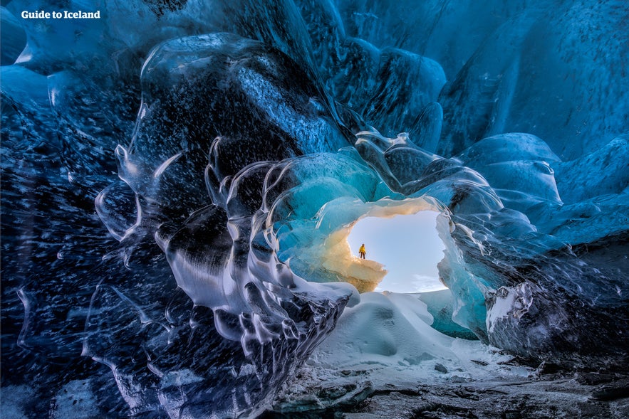 Le grotte di ghiaccio sono tra i luoghi più spettacolari d'Islanda