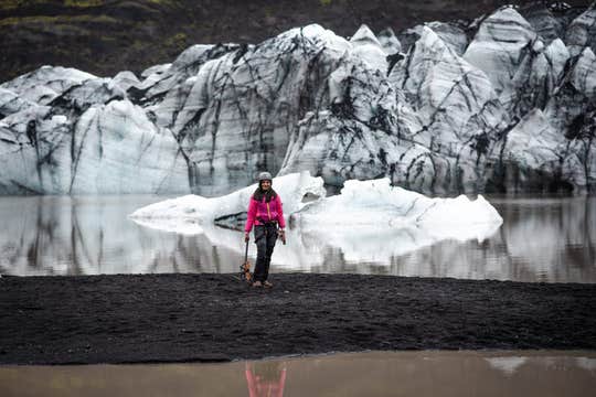 Private South Coast Tour with Photo Package and Transfer from Reykjavik