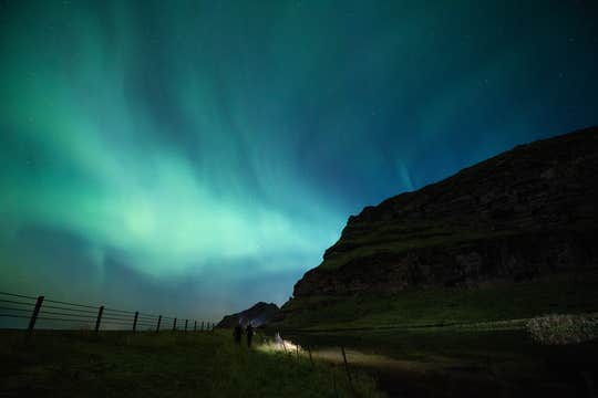 Private Northern Lights Hunt Tour with Photo Package From Reykjavik
