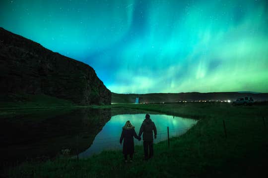 Private Northern Lights Hunt Tour with Photo Package From Reykjavik