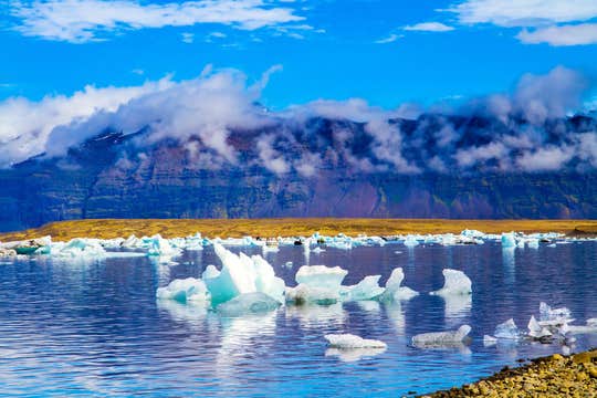 Private Jokulsarlon Glacier Lagoon, Diamond Beach, & South Coast Tour from Reykjavik