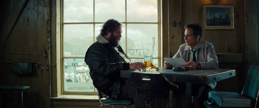 Ben Stiller e Olafur Darri nel film I sogni segreti di Walter Mitty, girato in Islanda