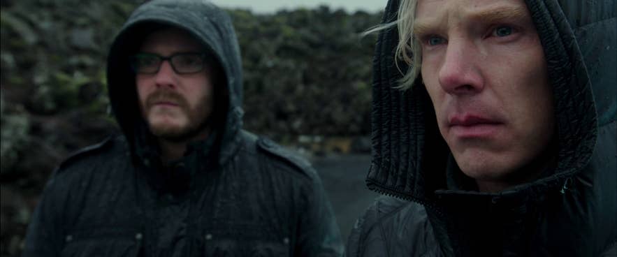 Benedict Cumberbatch และ Daniel Brühl ในภาพยนตร์เรื่อง Fifth Estate ซึ่งถ่ายทำบางส่วนในประเทศไอซ์แลนด์