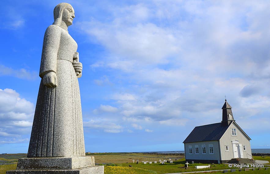 Vitaleiðin - Follow the Lighthouse Trail of the South Coast of Iceland