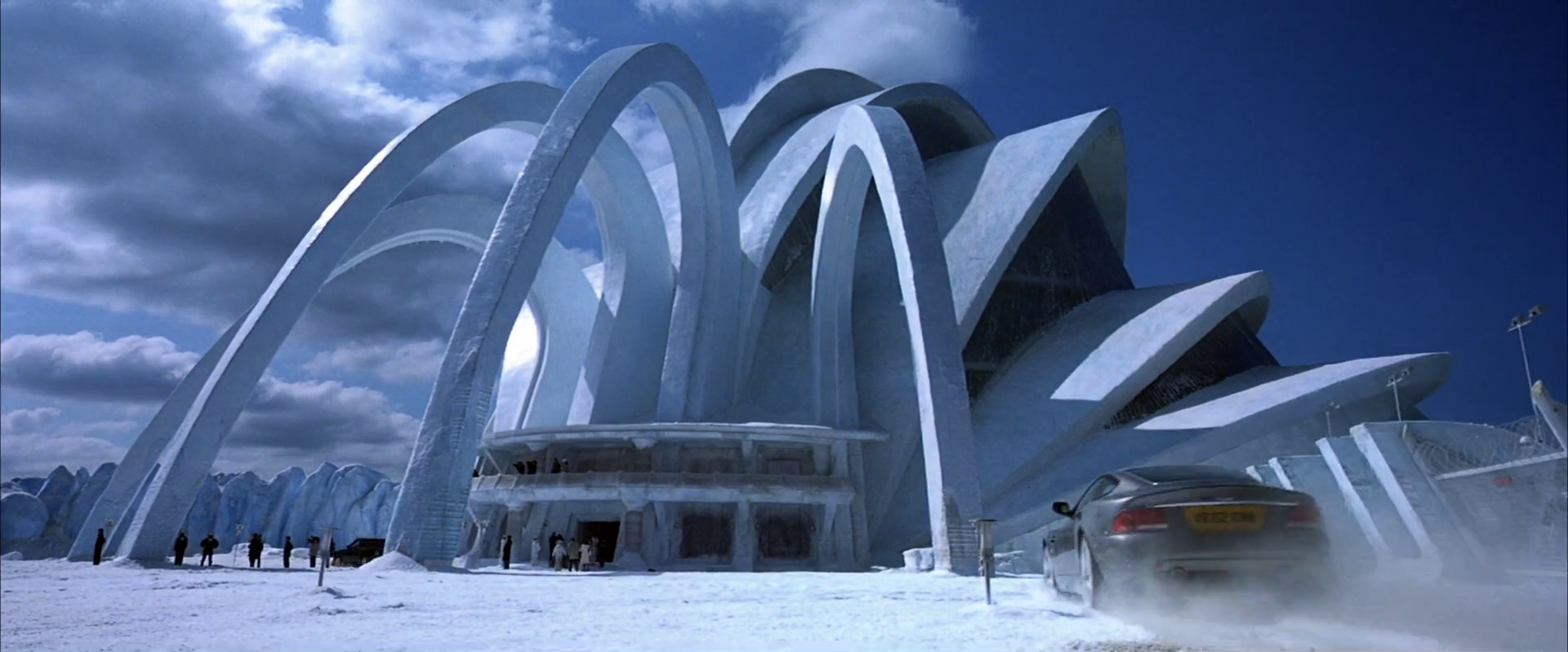 Der Eispalast des Bösewichts in Die Another Day, gedreht in Island