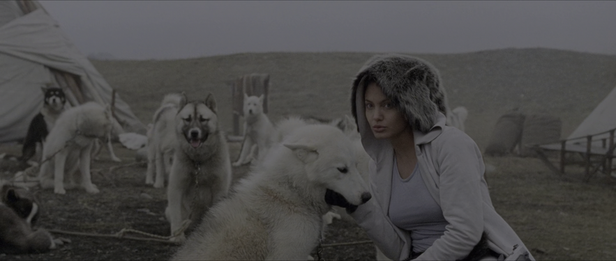 Angelina Jolie jako Lara Croft w scenie kręconej na Islandii.
