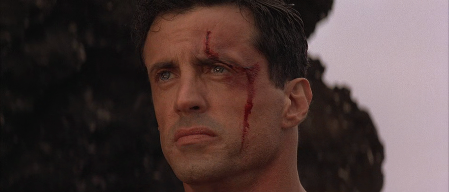 Sylvester Stallone nei panni del Giudice Dredd, che include scene girate nella penisola di Reykjanes in Islanda