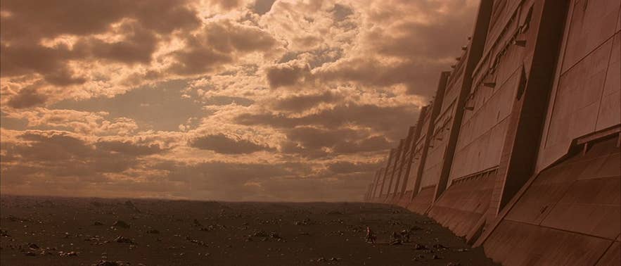 La "terra maledetta"nel film Judge Dredd è stata girata sulla penisola di Reykjanes in Islanda