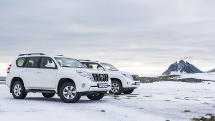 toyota land cruiser highland snow car mountain.jpg