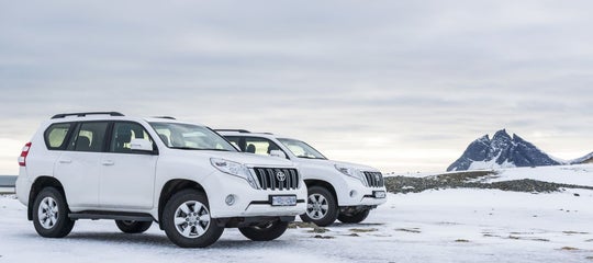toyota land cruiser highland snow car mountain.jpg