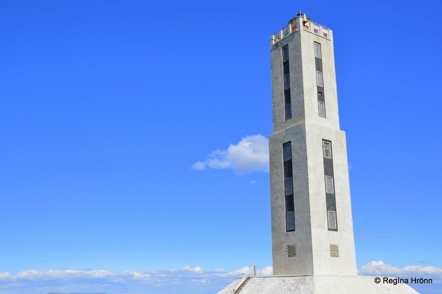Vitalei&eth;in - Follow the Lighthouse Trail of the South Coast of Iceland