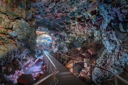 tunnel di lava di Raufarholshellir