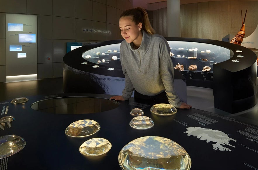 Muzeum Historii Naturalnej Islandii znajduje się w Perlanie.