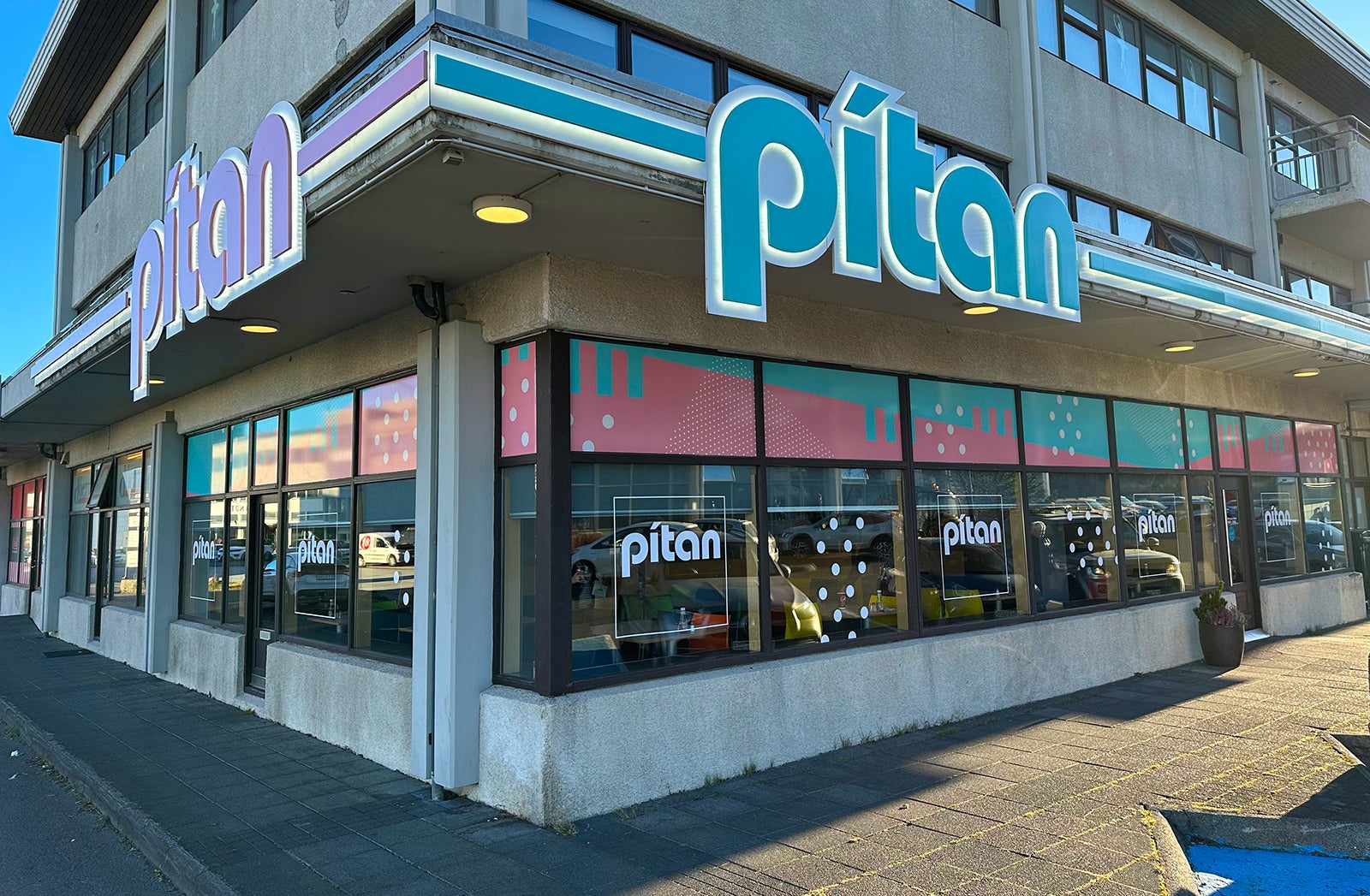 Pítan has been a mainstay in the Icelandic food scene for decades Pítan has been a mainstay in the Icelandic food scene for decades
