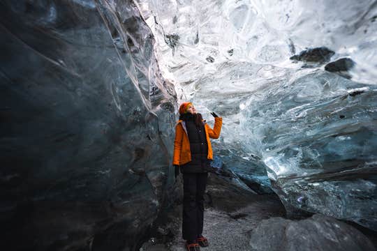 Spectacular 2.5 Hour Crystal Ice Cave Tour inside Vatnajokull with Transfer from Jokulsarlon