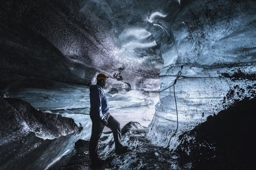 Du kan besöka Katlas isgrotta året runt