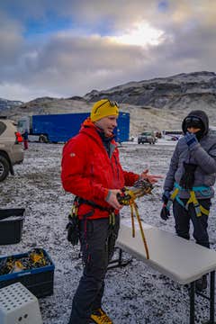 Spanish-Guided Solheimajokull Glacier Hike with Ice Gear Included