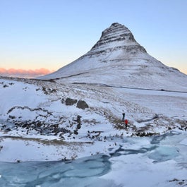 ภูเขาคิร์กจูเฟลล์ในไอซ์แลนด์ตะวันตก