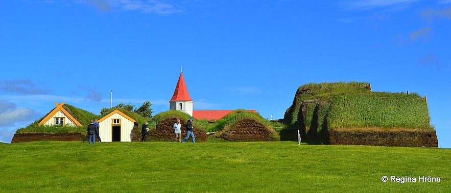 The Glaumbaer farm is very large compared to farm of that time in Iceland