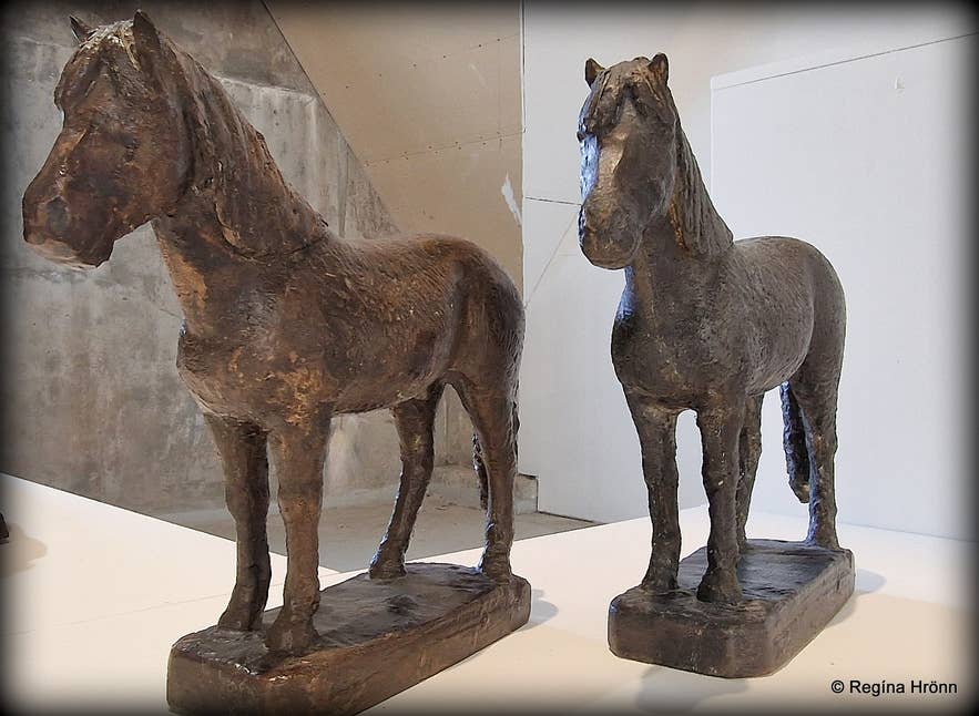 Beautiful Artwork by the noted Sculptor Ragnar Kjartansson Senior Beautiful Artwork by the noted Sculptor Ragnar Kjartansson Senior