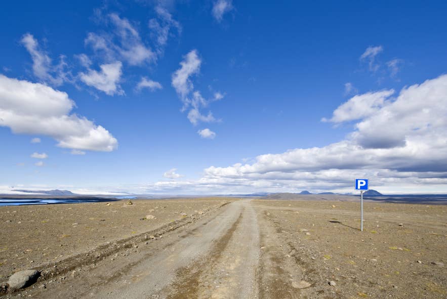 The Sprengisandur Highland route stretching through Iceland’s rugged interior in summer.