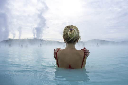 Private Blue Lagoon Transfer from Reykjavik or Vice Versa with Complimentary Hot Drinks