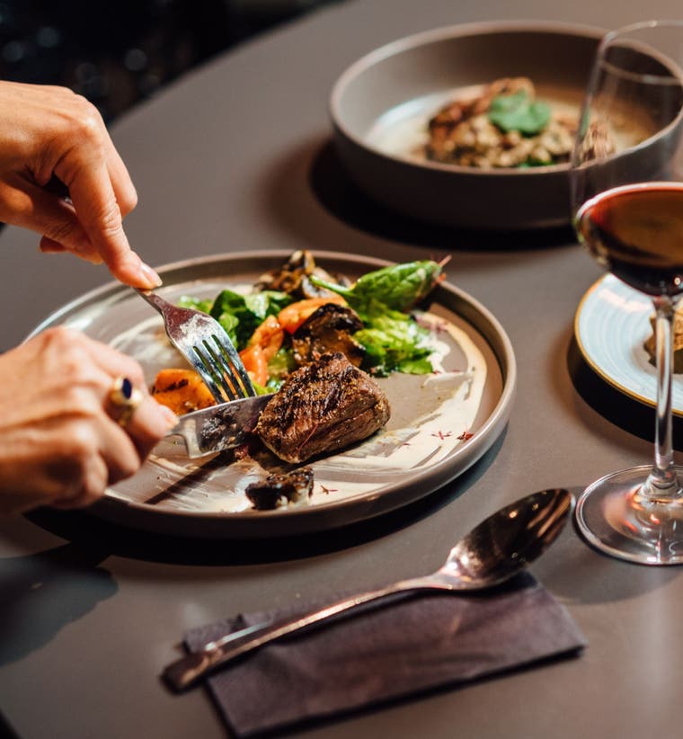 Hotels with Restaurants in Iceland