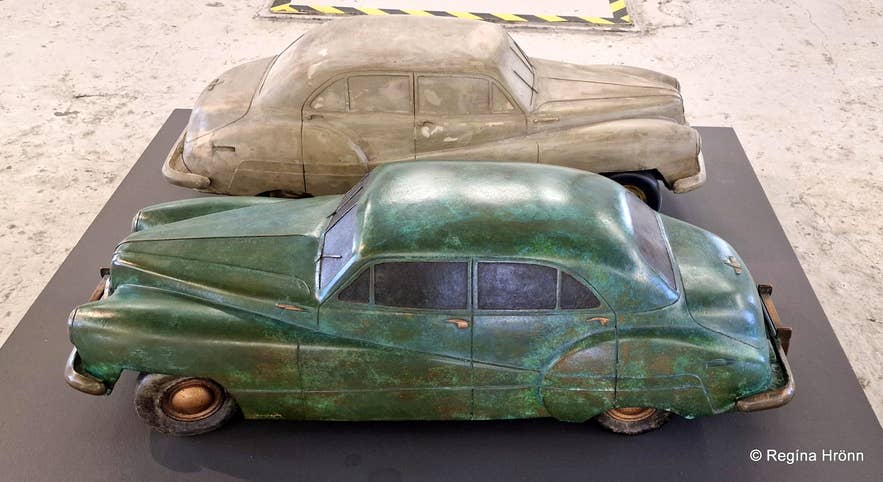 Beautiful Artwork by the noted Sculptor Ragnar Kjartansson Senior Beautiful Artwork by the noted Sculptor Ragnar Kjartansson Senior