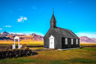 8-Day Summer Ring Road & Snaefellsnes Peninsula Small-Group Tour with Ice Caving from Reykjavik
