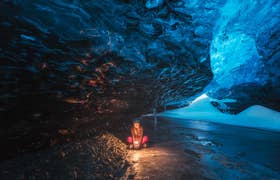 3-Day Winter Tour of the Golden Circle and South Coast with Ice Caving and Glacier Hike