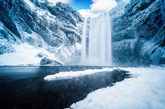 Magical 3-Day South Coast and Golden Circle Winter Tour with Blue Ice Caving from Reykjavik