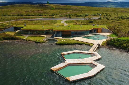 Tour Guiado de 4 Días por la Ring Road Completa de Islandia con Jokulsarlon y Myvatn