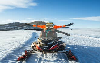 Spännande 4,5-timmars snöskotertur till Langjökull från Geysir-området